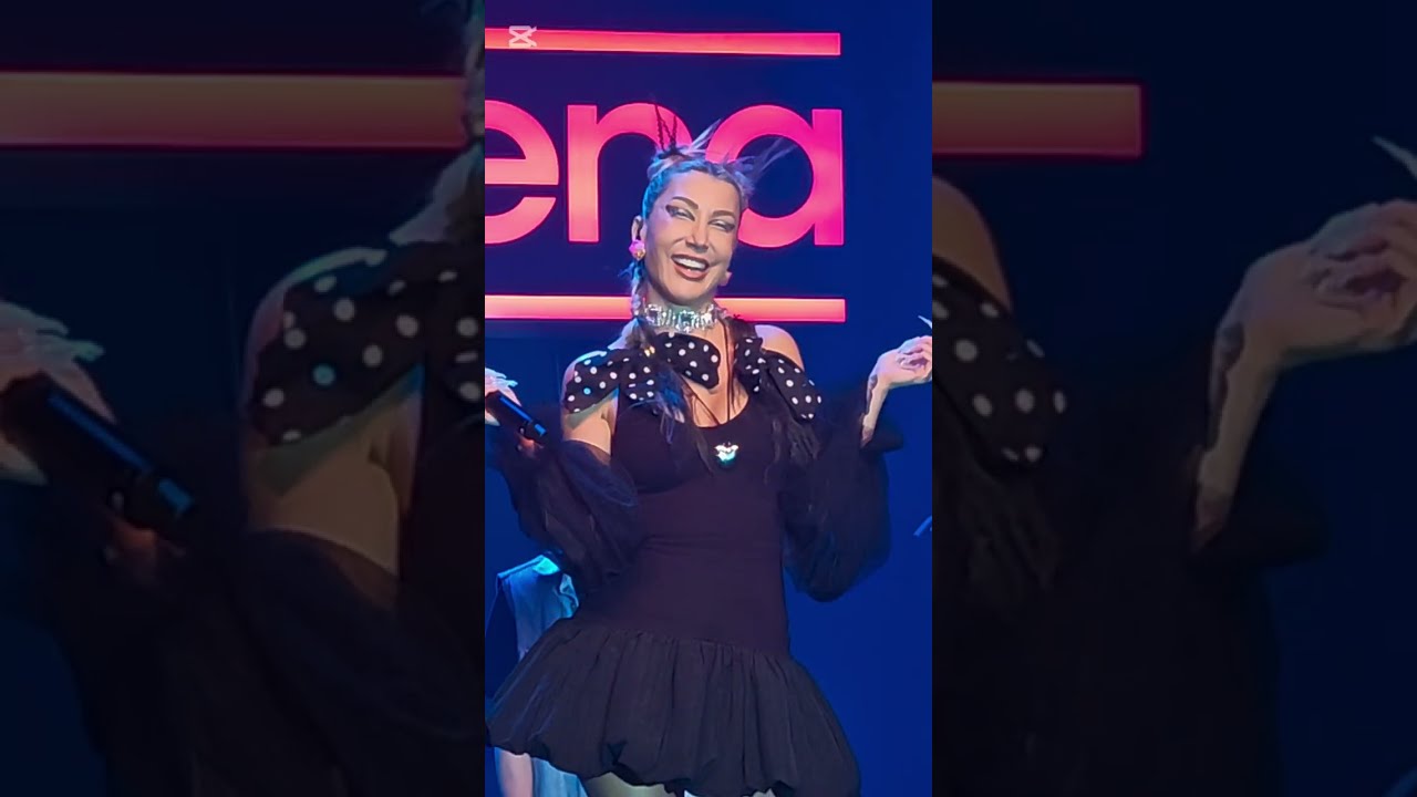Hande Yener -  Ya, Ya, Ya, Ya, JJ Arena Konseri