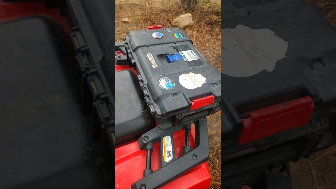 Tracker off road 300