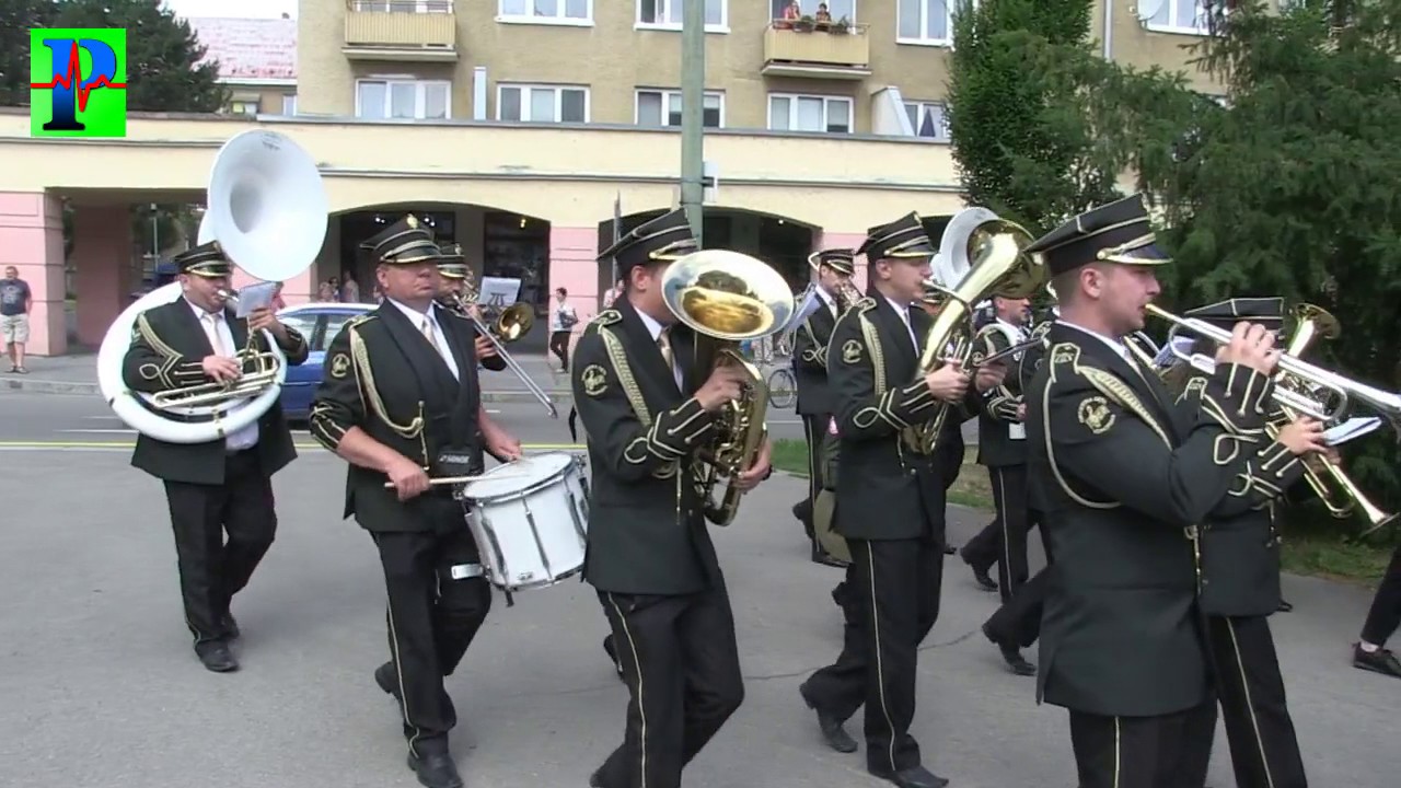 Pochod mestom dychových orchestrov a mažoretiek, otvorenie festivalu Nová Dubnica 1 7 2017