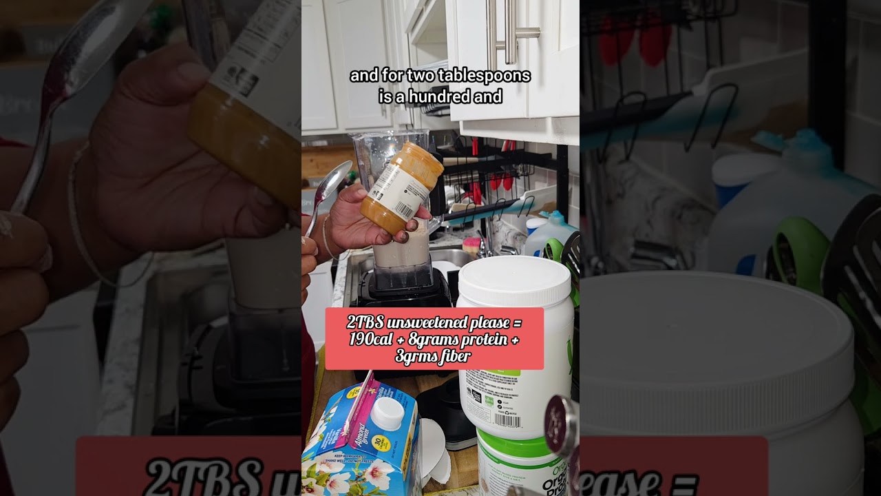 Протеиновый коктейль с арахисовым маслом и бананом 