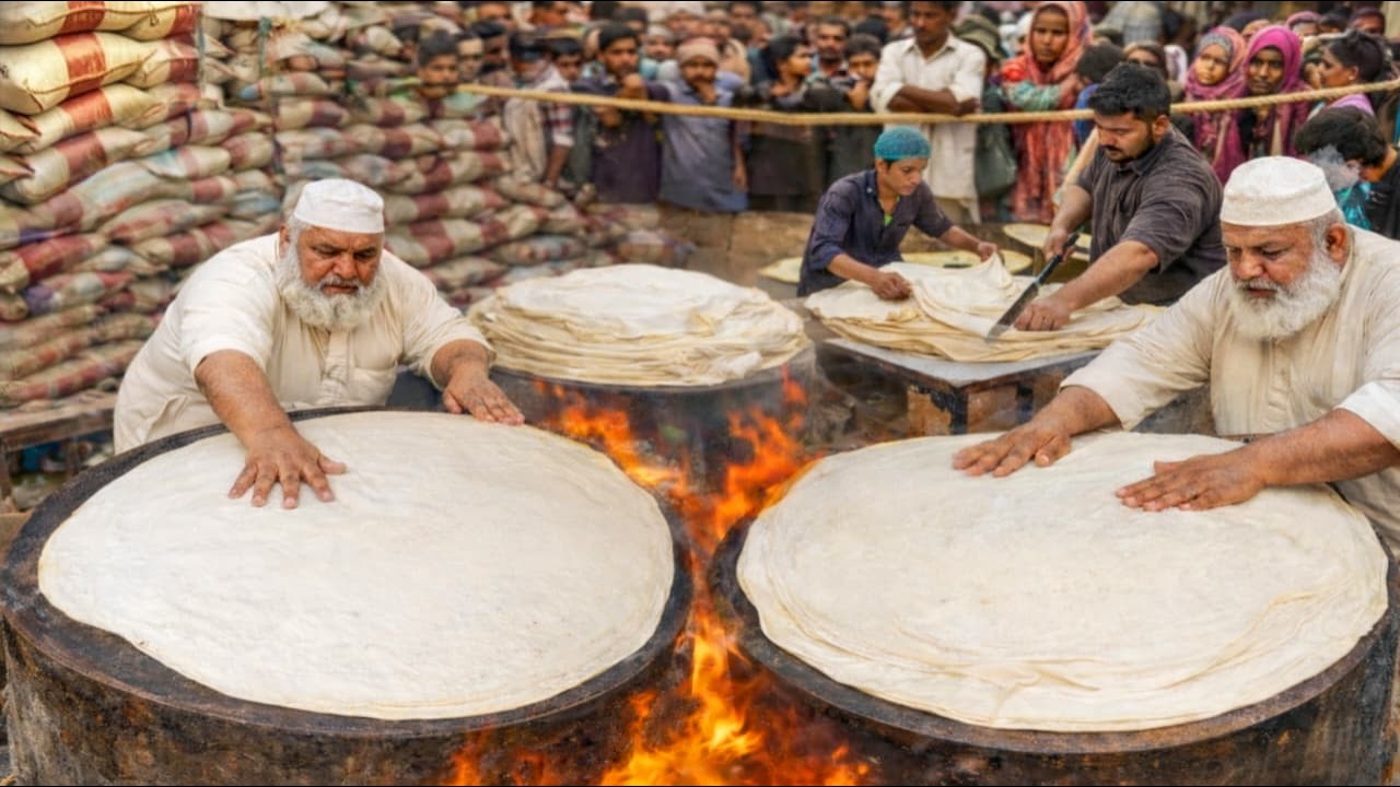 GIANT Rumali Roti Making 😱 | Ultimate Pakistani Street Food Skills | Ramadan Street Food Special