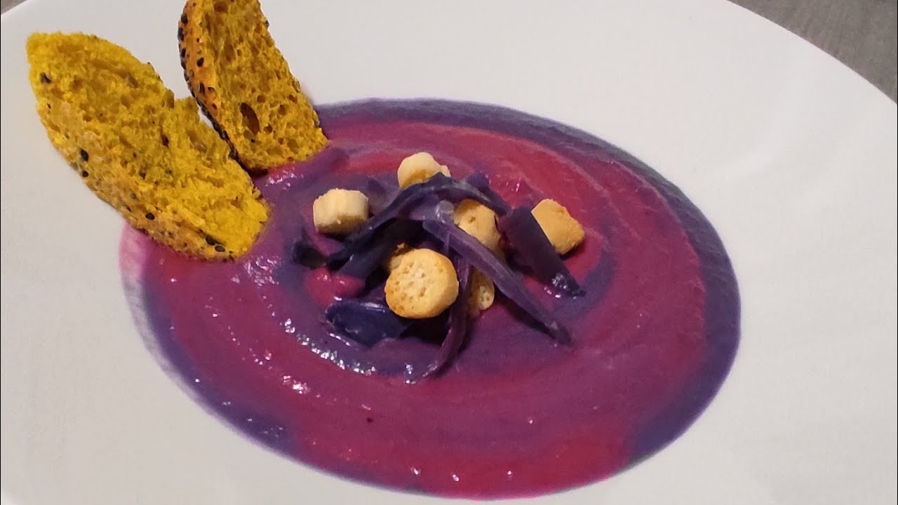 Crema di cavolo rosso facile è buonissima.