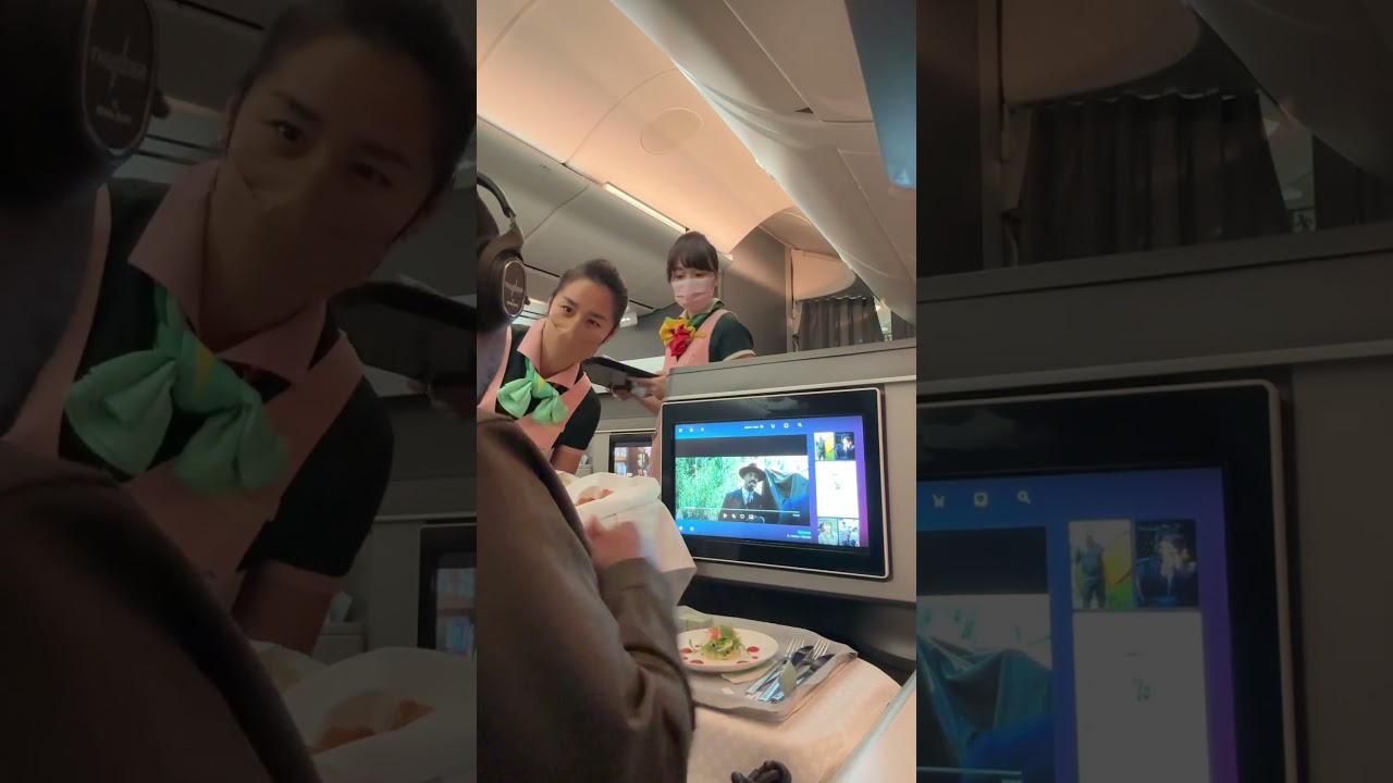 Eva Air Business class to Taipei Taiwan 🇹🇼 #travel #aviationlovers #businessclasstravel #flight