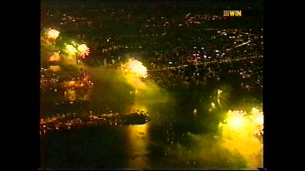Sydney NYE2001 - 'Of Beauty Rich & Rare: Australia - The Land' - Midnight Fireworks