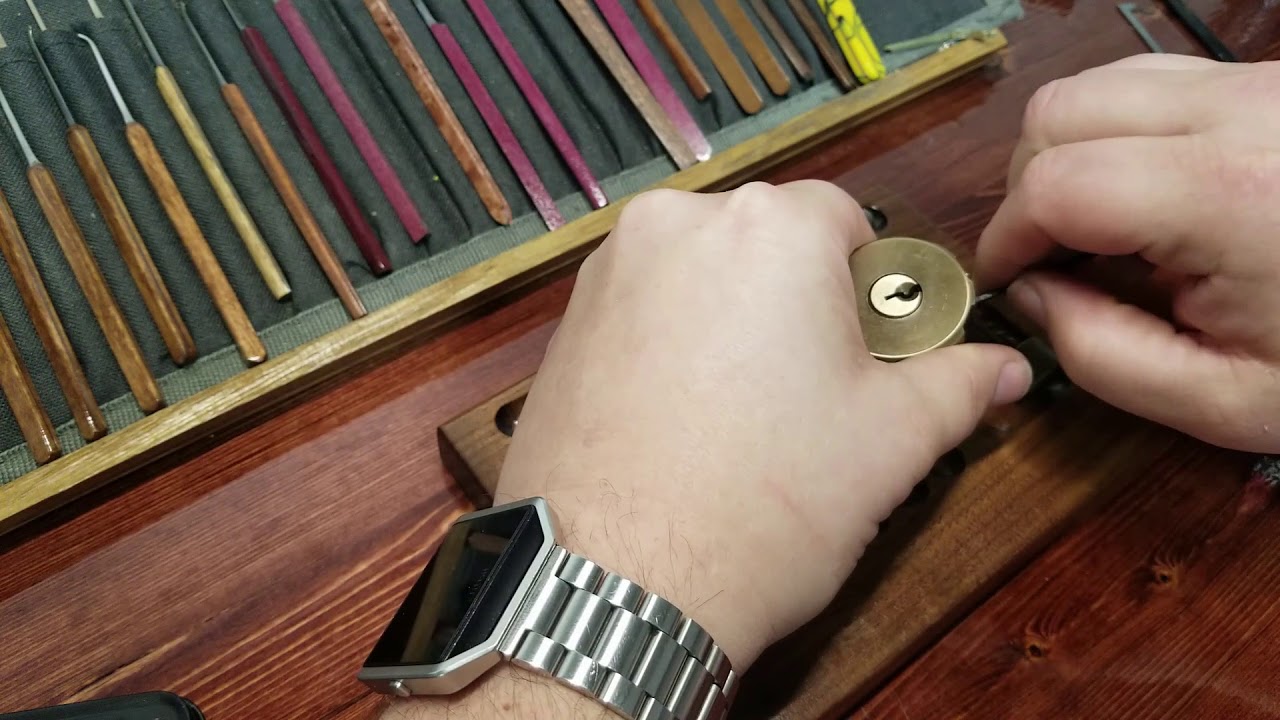 (482) Sparrows Revolver Review and full pick & gut