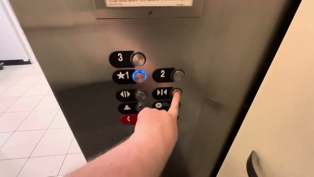 Otis Series M2 Hydraulic Elevator At Belk Carolina Place Mall In Pineville, NC