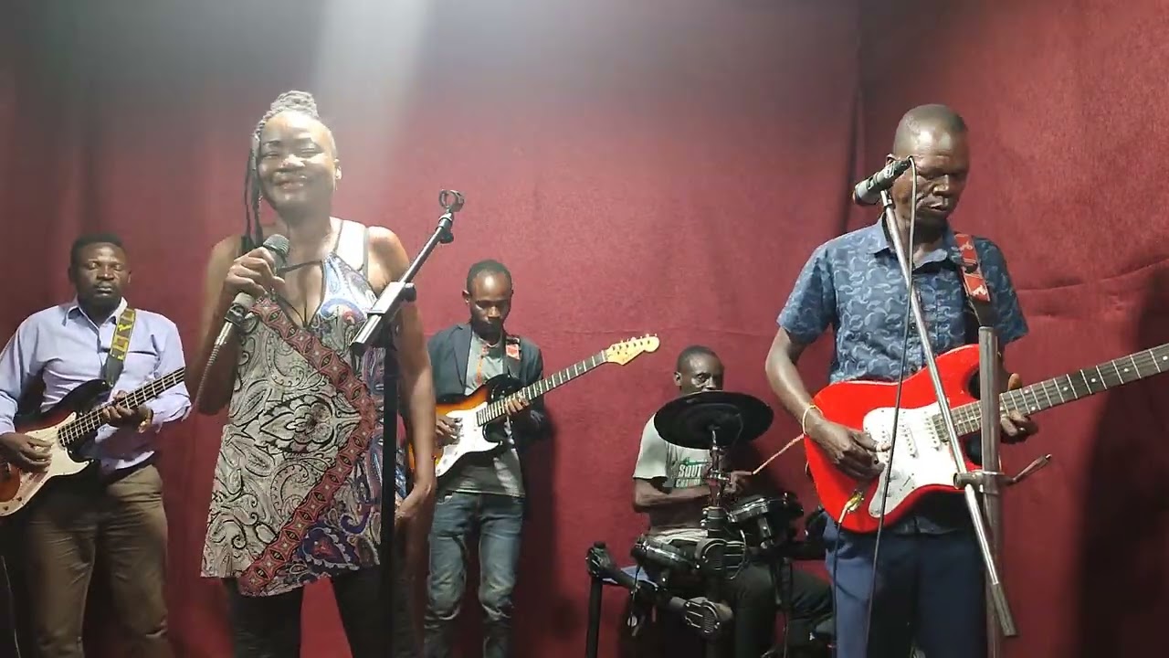 PRINCES JULLY PERFORMING DUNIA MBAYA #sawamedia #princesjully