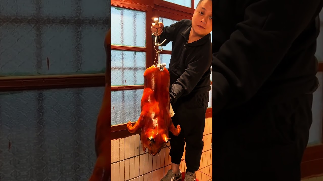 Golden Crispy Pig #Real ingredients make good taste #Roast suckling pig