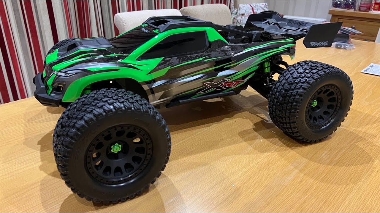 Traxxas XRT UK Fun unboxing video