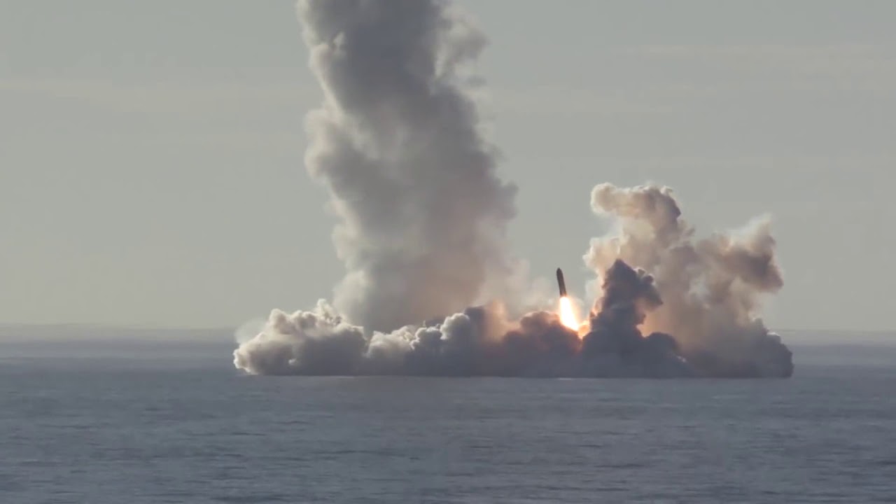 Start rakiet R 30 Buława. NATO reporting name SS-NX-30 or SS-N-32 , GRAU index 3M30, 3K30.