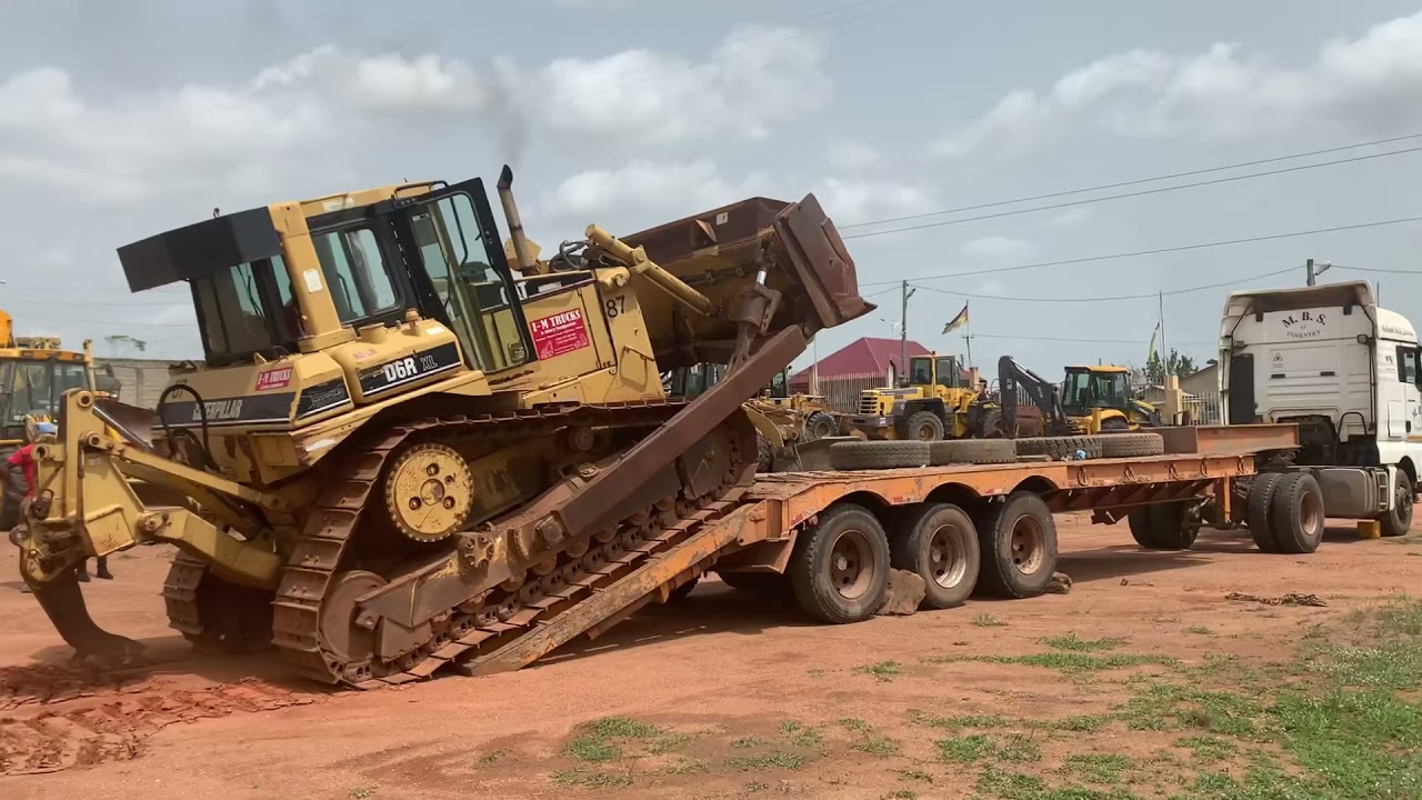 Loading of dozer caterpillar D6R , bulldozer CAT