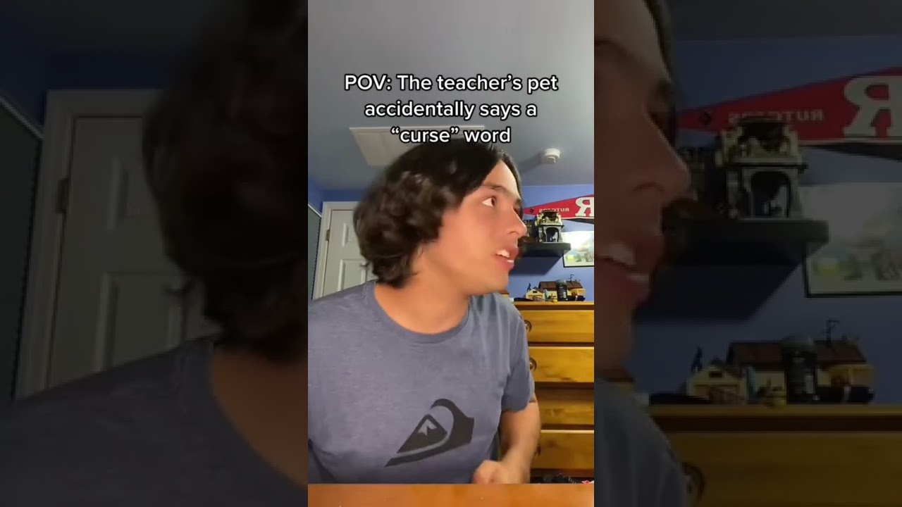 POV: Питомец учителя случайно произносит «ругательное» слово.