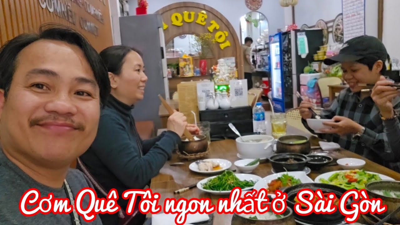 Ăn cơm Quê Tôi ngon nhất khi đặt chân xuống Sài Gòn | The best way to eat Que Toi rice is