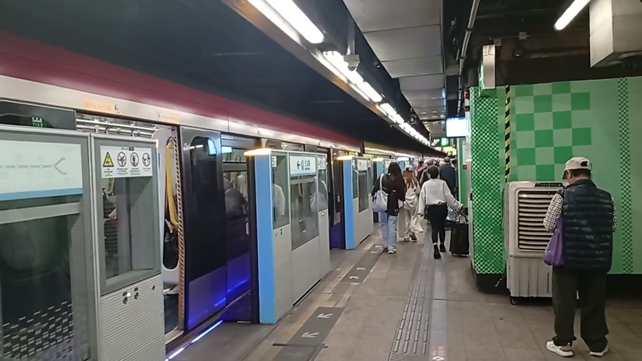 MTR East rail line R train mong kok east station 