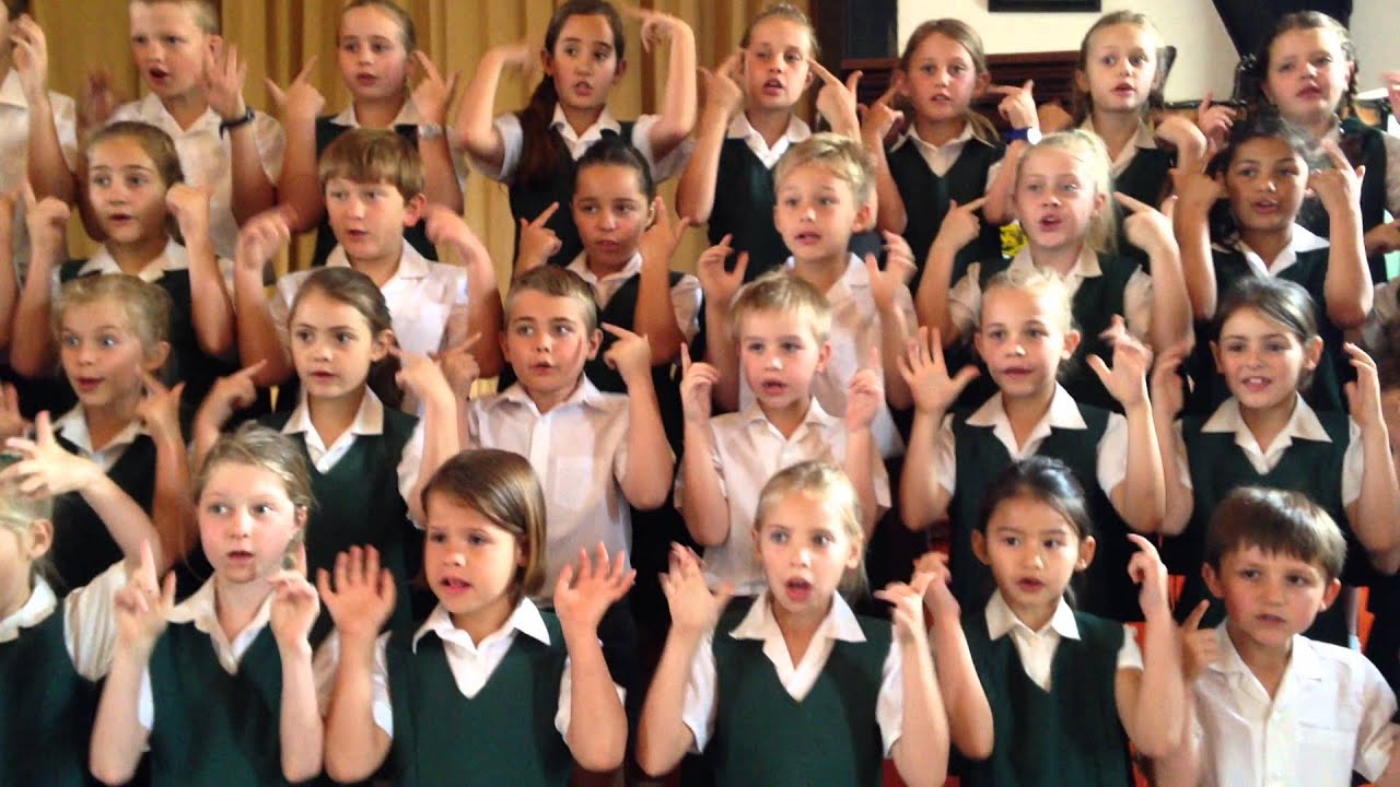 Jan Celliers Junior Choir singing Addams Family