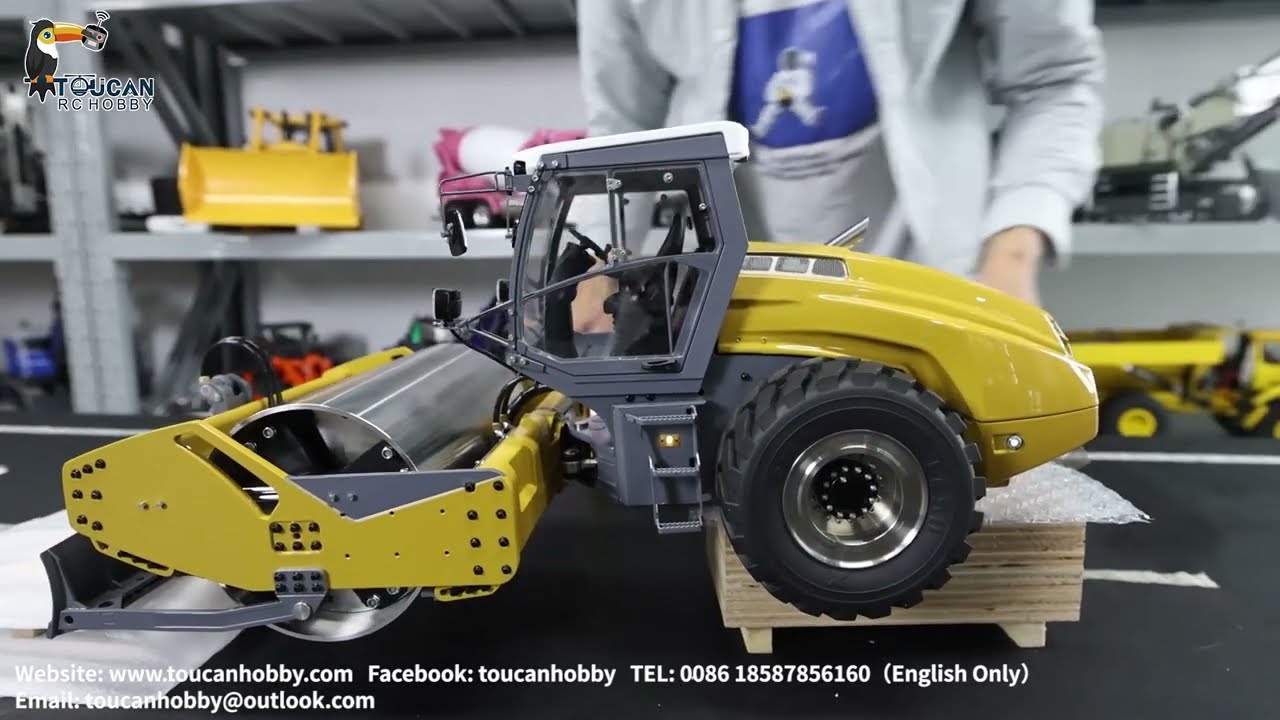 Unbox 1/14 LESU Hydraulic RC Road Roller H13ix, light sound,diff lock,powered&vibrating steel roller