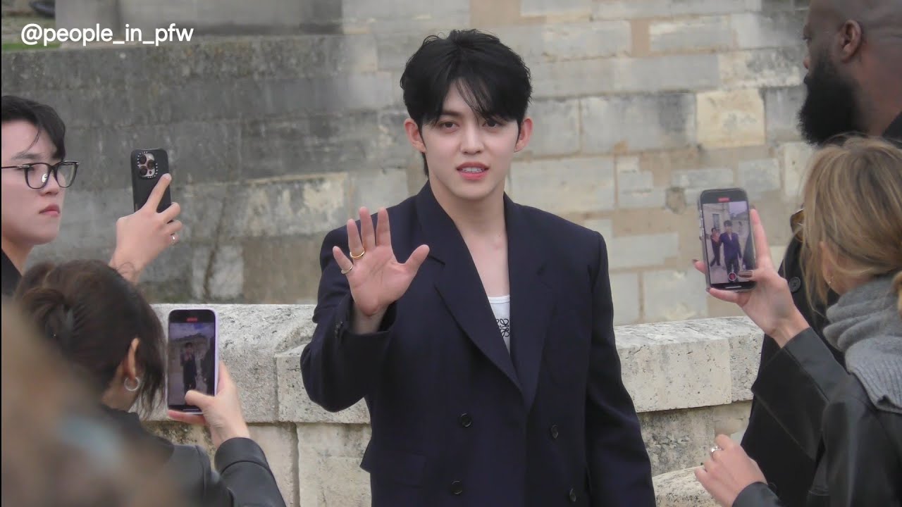 S.Coups 에스.쿱스 [SEVENTEEN] - Loewe SS25 fashion show in Paris - 27.09.2024