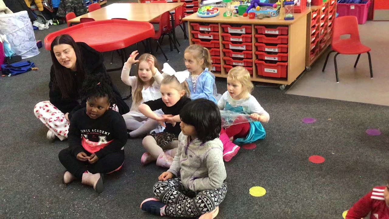 Reception singing Chinese New Year song