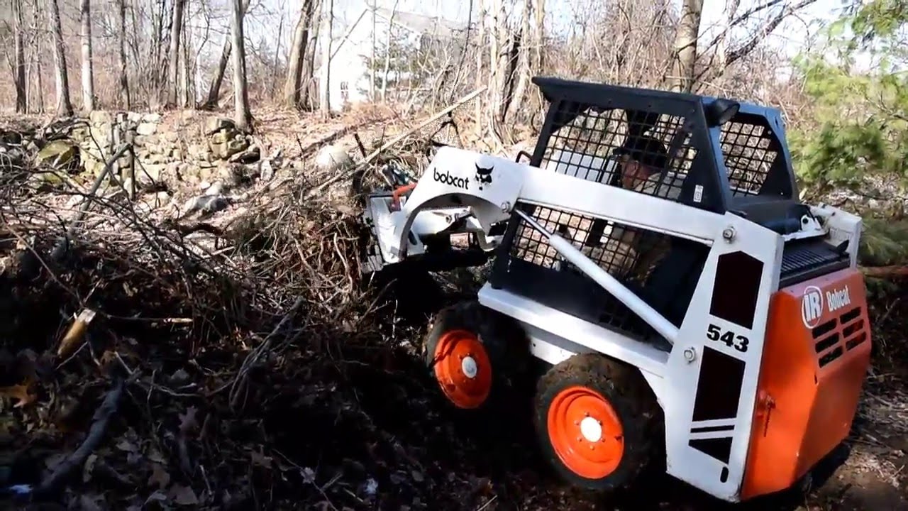 Artillian Grapple on a Bobcat Skid Steer