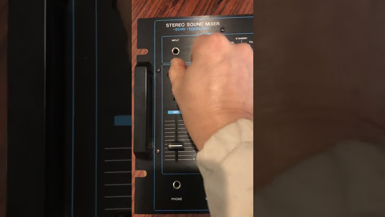 Realistic SM-2100 sound mixer