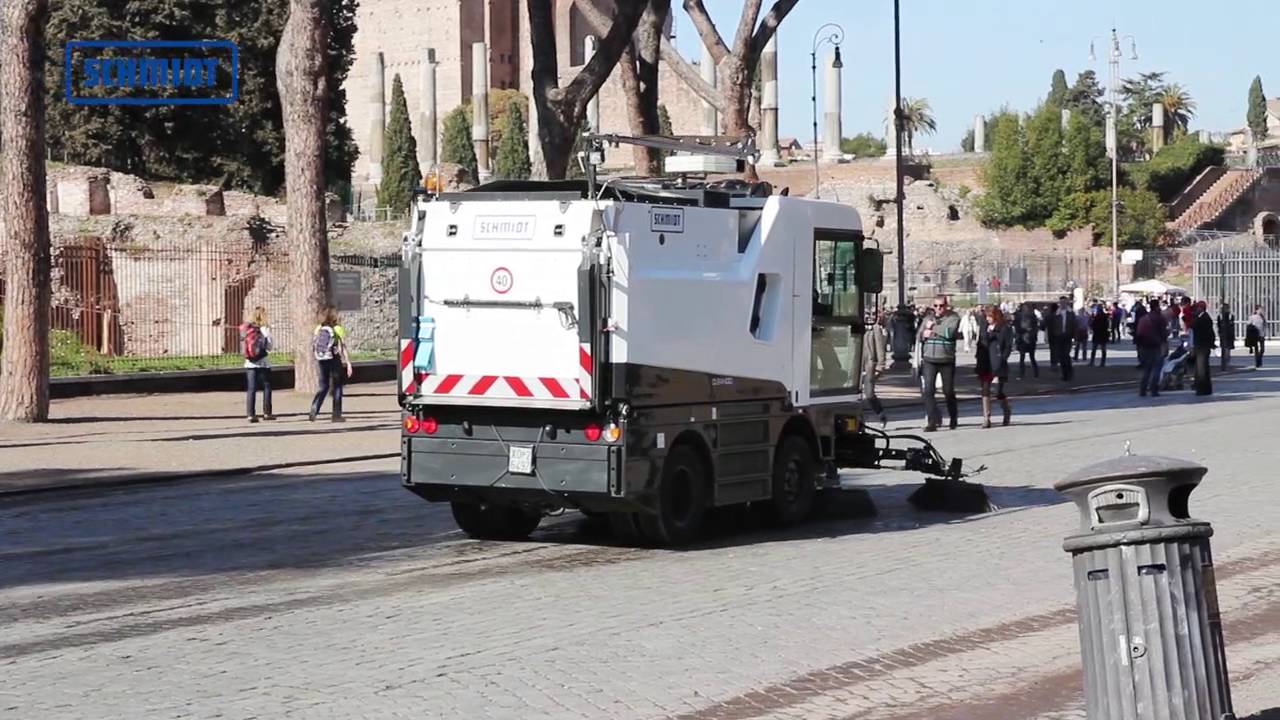 Schmidt Cleango 500 Compact Sweeper