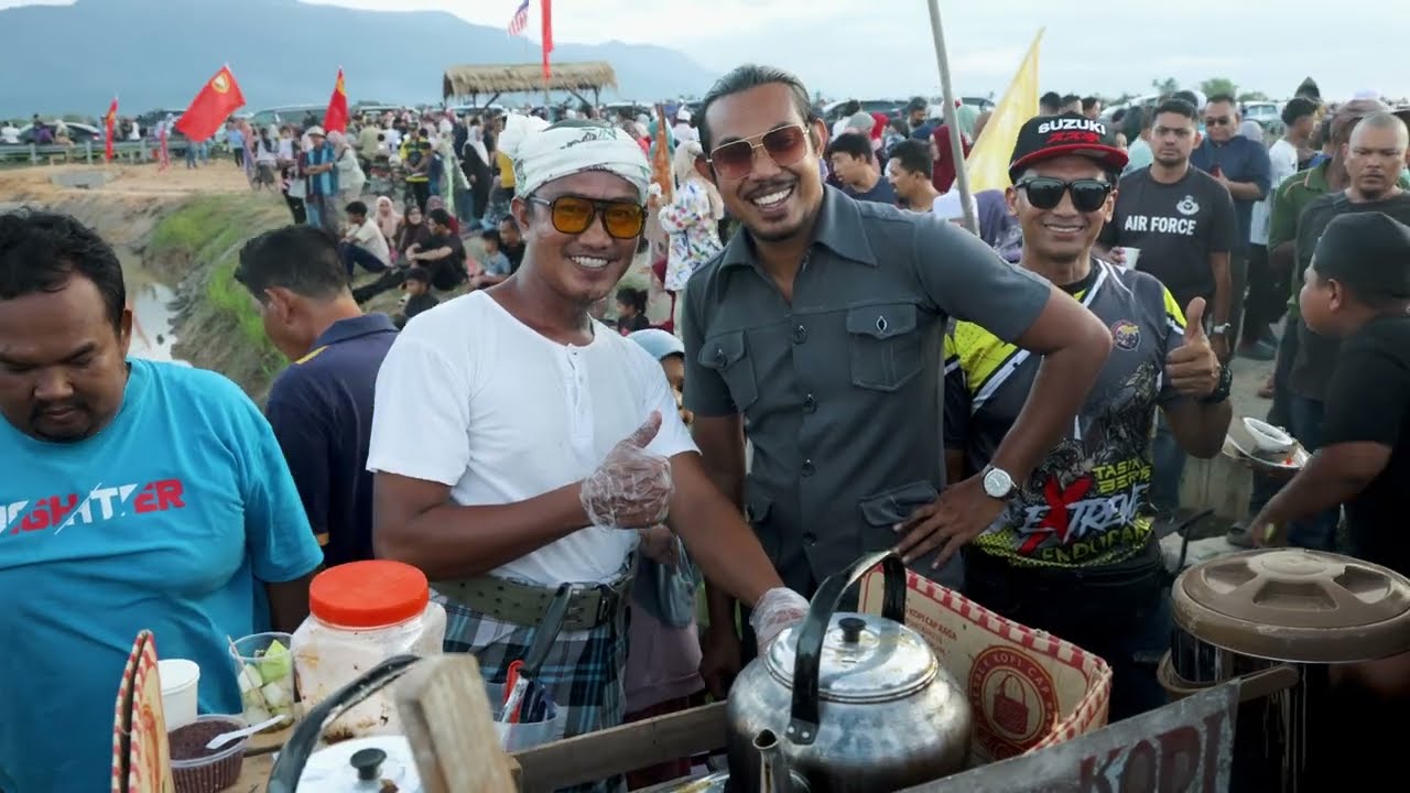 DYTM TUANKU  RAJA MUDA KEDAH SERTA TUANKU RAJA PUAN KEDAH DAN YTM ANAKANDA KE KOPI WAKTU