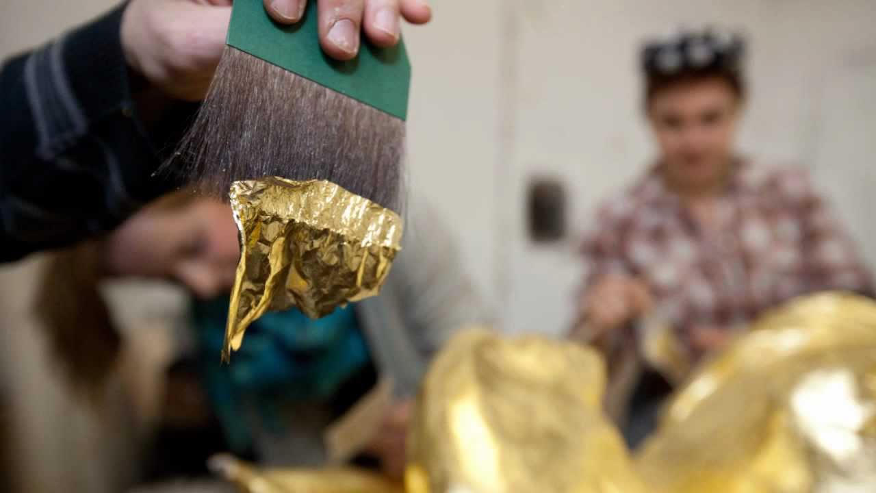 Diamond Jubilee - The Making of the Royal Barge prow sculpture