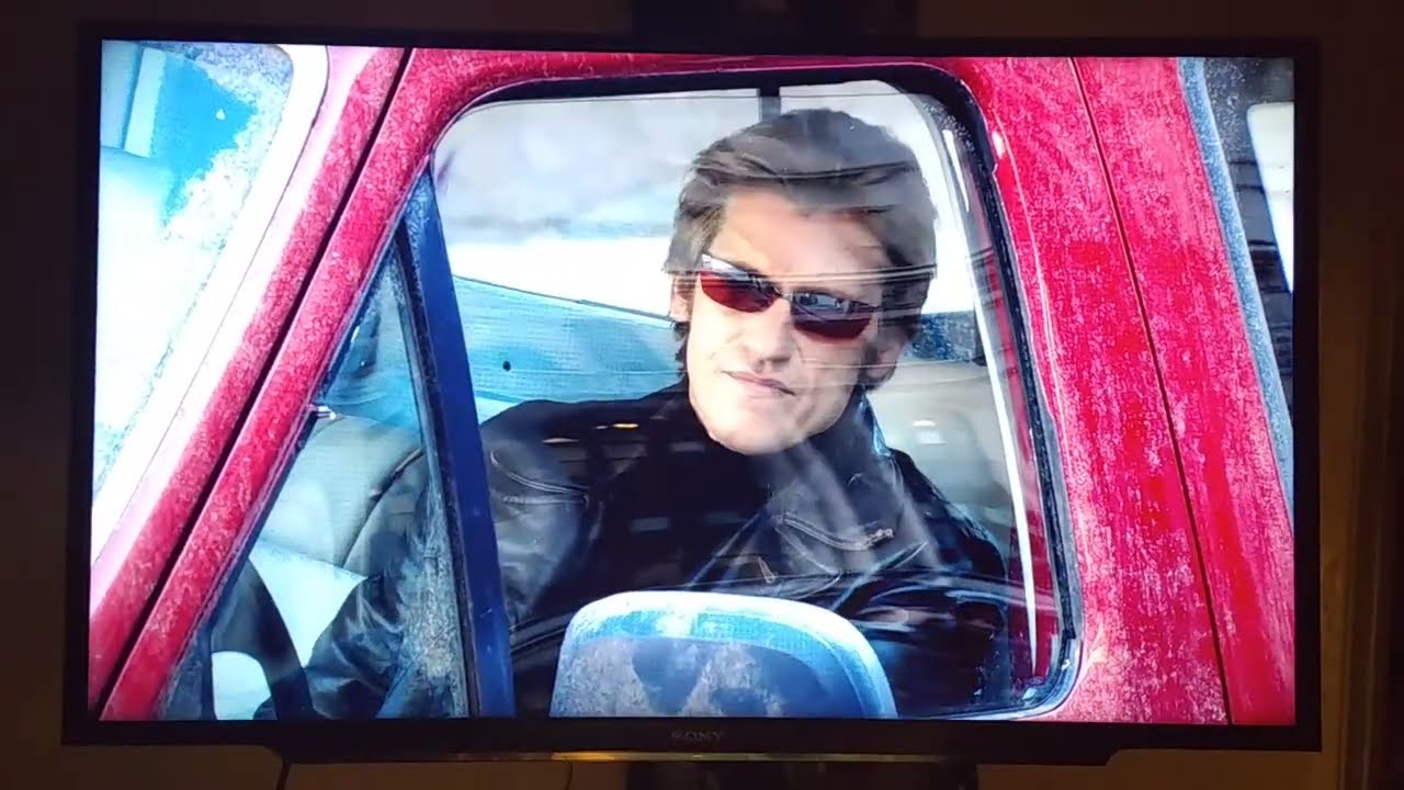 Rescue Me 2x01 (2005): Tommy making a fool of himself at Ground Zero