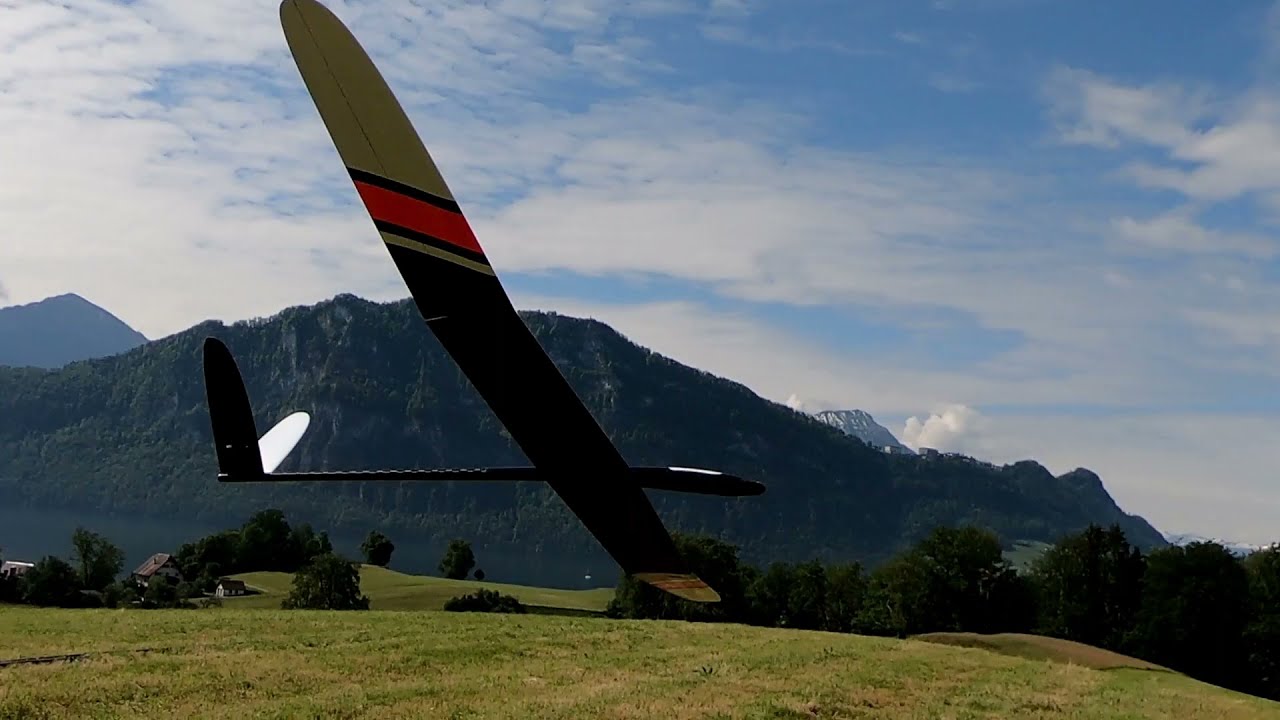 Adventure F5J am Waldrand