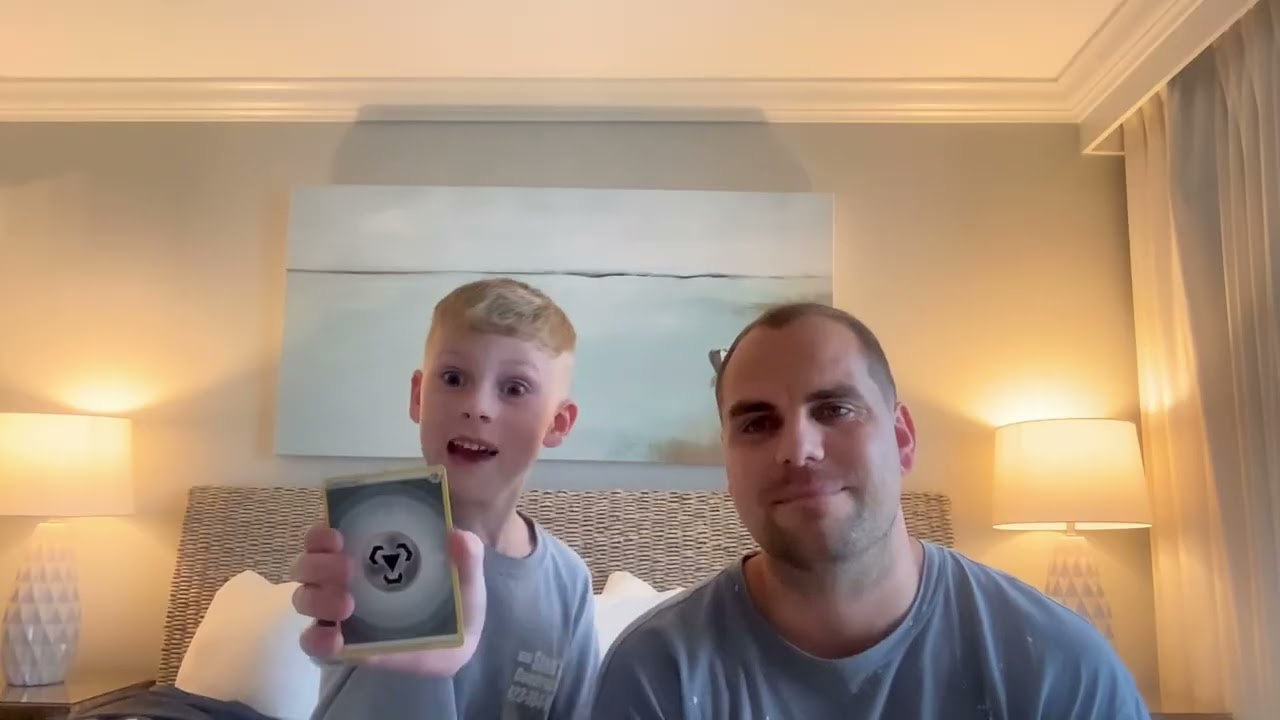 Gaming: Halloween Pokémon cards unpacking