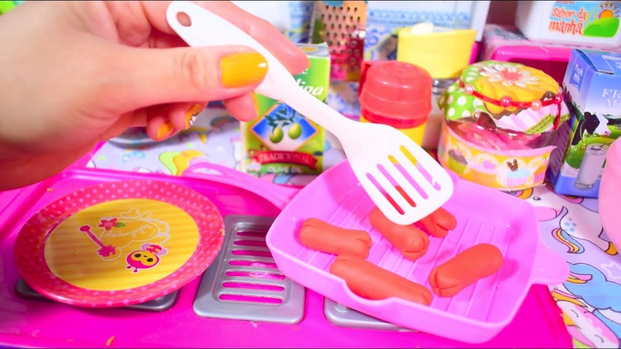 ALMOÇO COM SALADINHA E COMIDINHAS