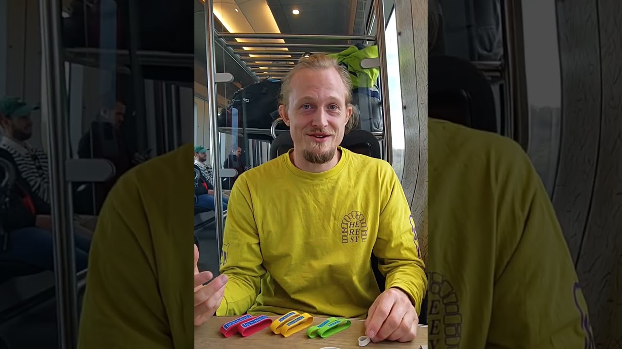 Expand Your Hand with a Rubber Band (Finger / Wrist Extension)