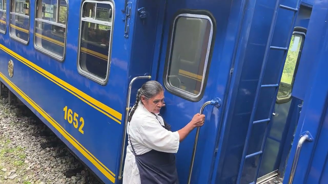 3:46min _ Train from Machu Picchu village
