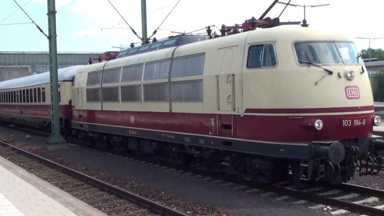 TEE Rheingold  mit BR 103 und viel Pfiff (!) am Ende. Heidelberg 6/2011