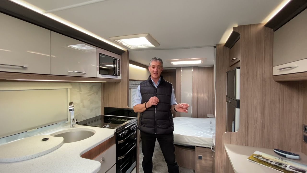 Демонстрация блока питания и панели управления — модельный ряд Coachman Laser / Laser Xcel 2021