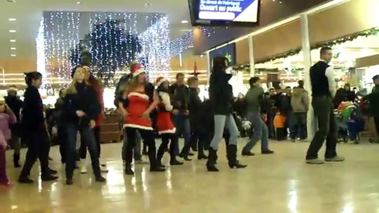 flashmob cora witty 19.12.09 clip 1