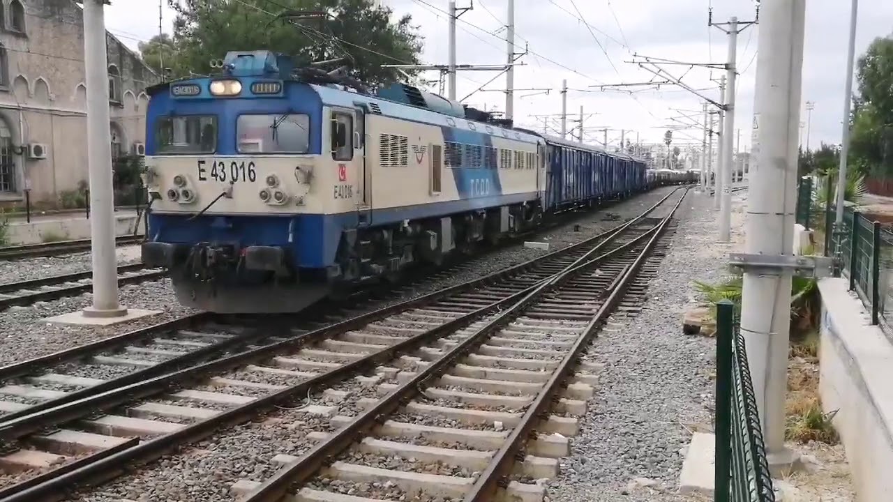 E 43 016 y&uuml;k treni