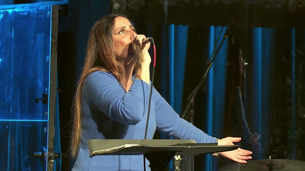 02   Jan 17 2026 فترة تسبيح وعبادة مع الاخت لورا البازي