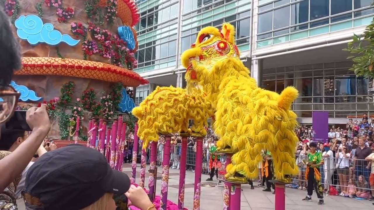 Acrobatic Triple Lion Dance @ Suria KLCC Malaysia Spectacular CNY 2024