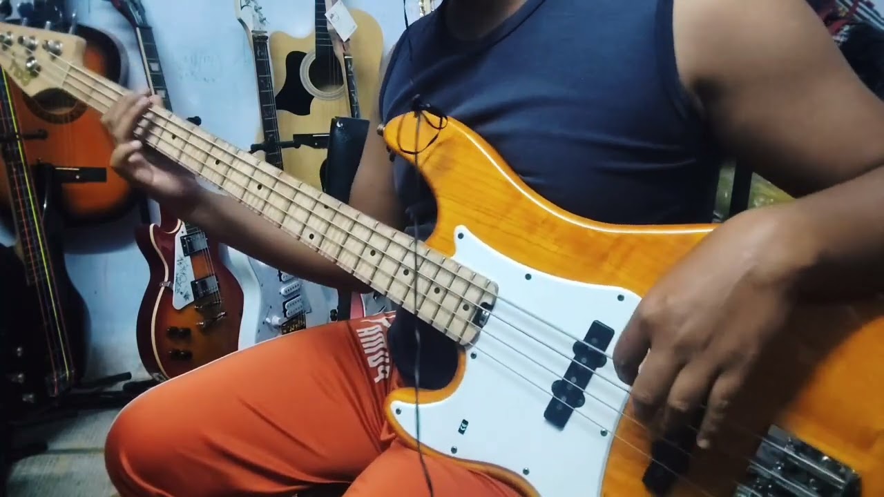 Gadis bertudung Putih - May (Bass Cover)