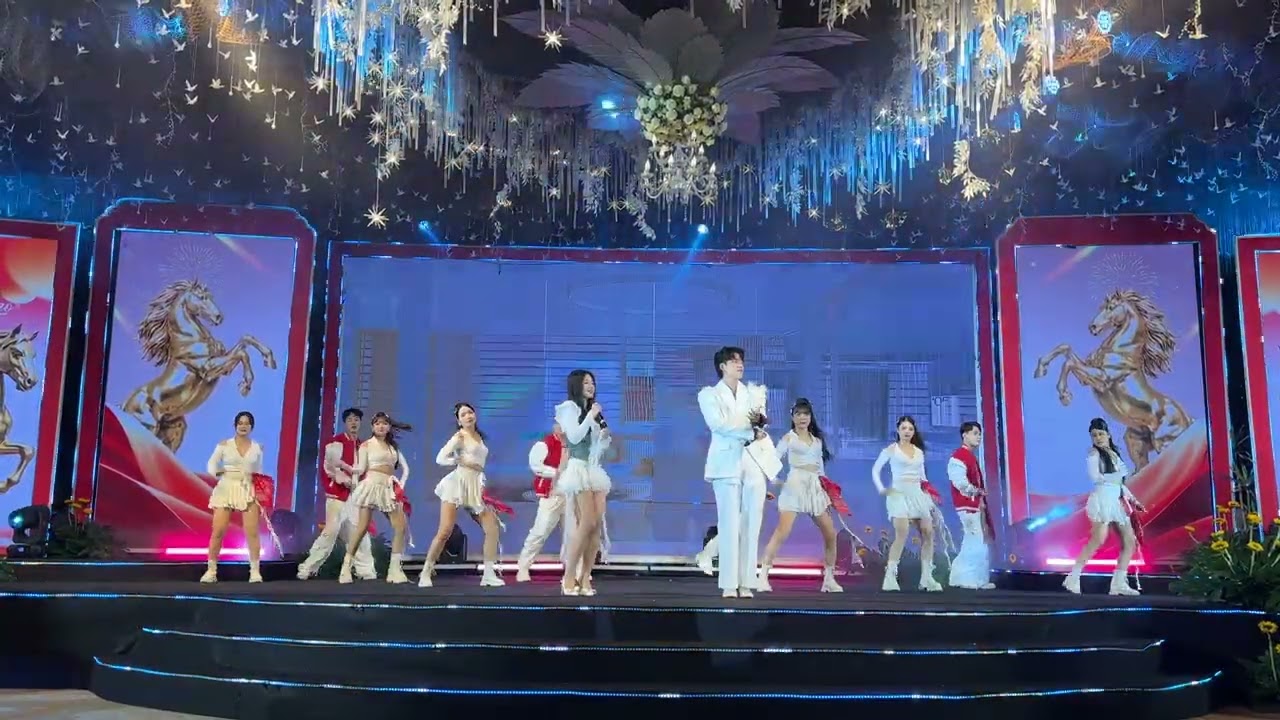 We Dare Back Up - Bật Tình Yêu Lên  - Ca sĩ Vũ Thịnh , Fanny Live