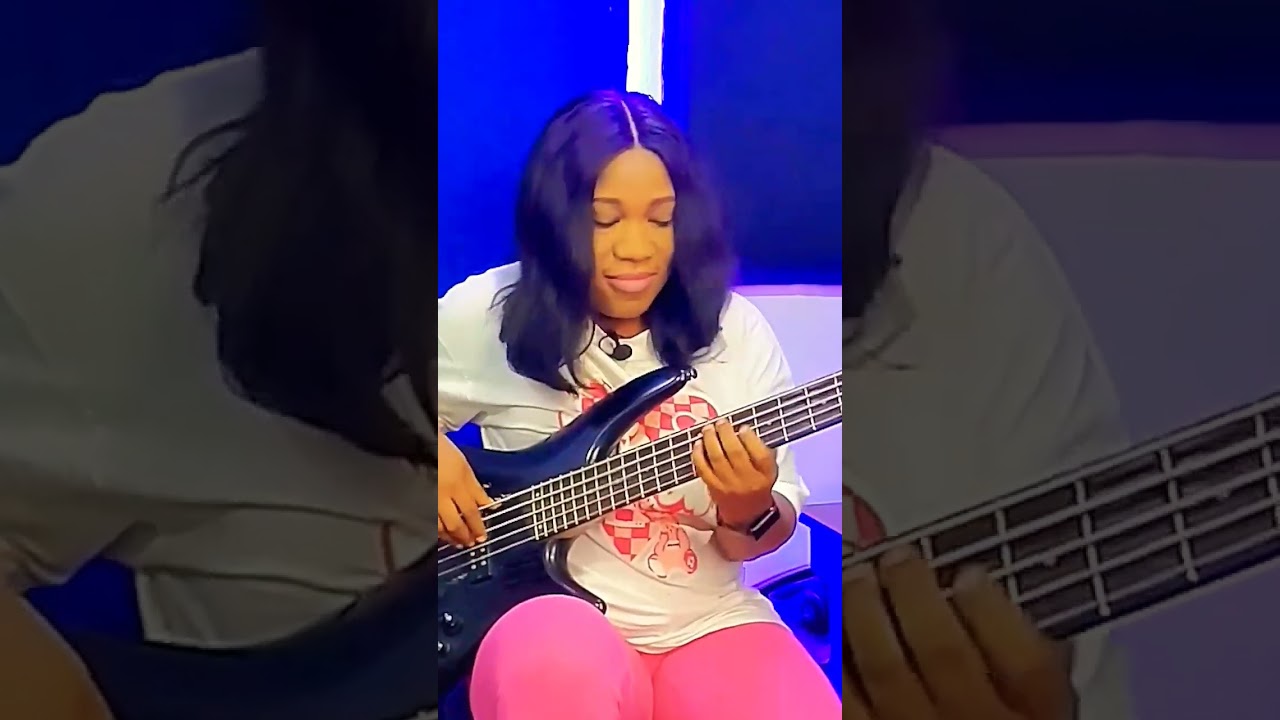 Easy beginner praise bassline and bass riffs #shorts