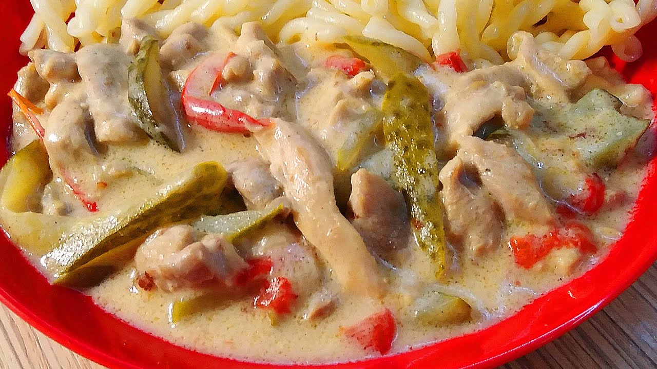 Csirketokány uborkásan   ( gyors étel , lágy íz )