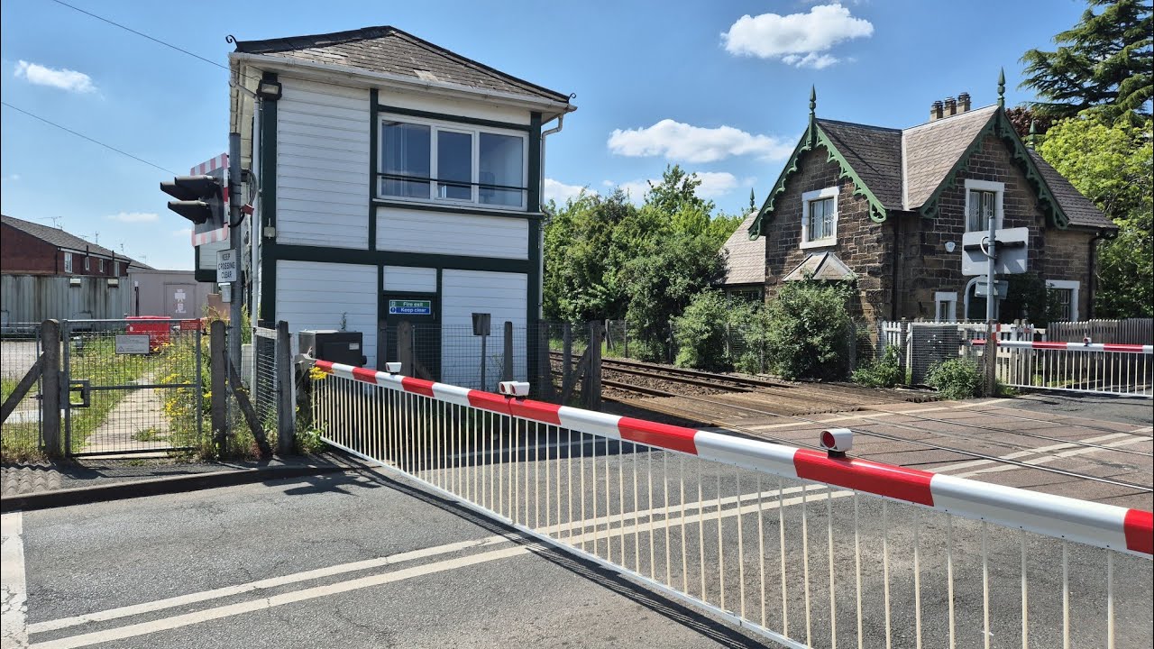*Brand New Barriers* Croes Newydd Level Crossing, Wrexham (10/05/2025)