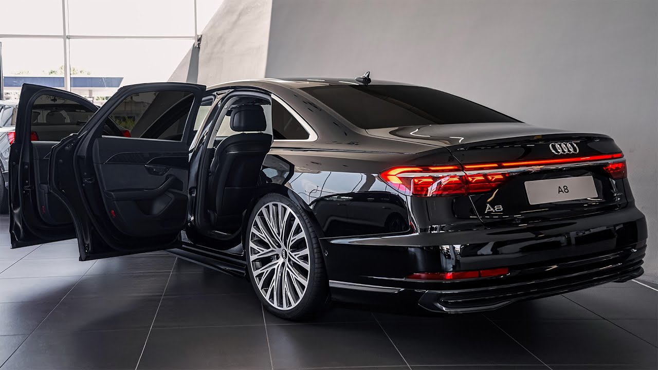 Audi A8 (2026) - Interior & Exterior Walkaround