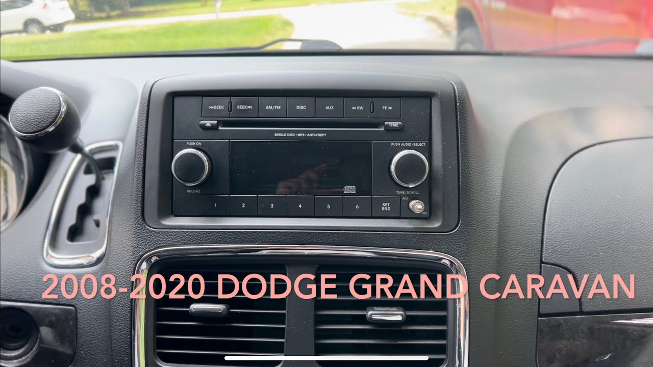 Как установить двухдиновую магнитолу и камеру заднего вида в Dodge Caravan SE 2008–2020 годов вып...