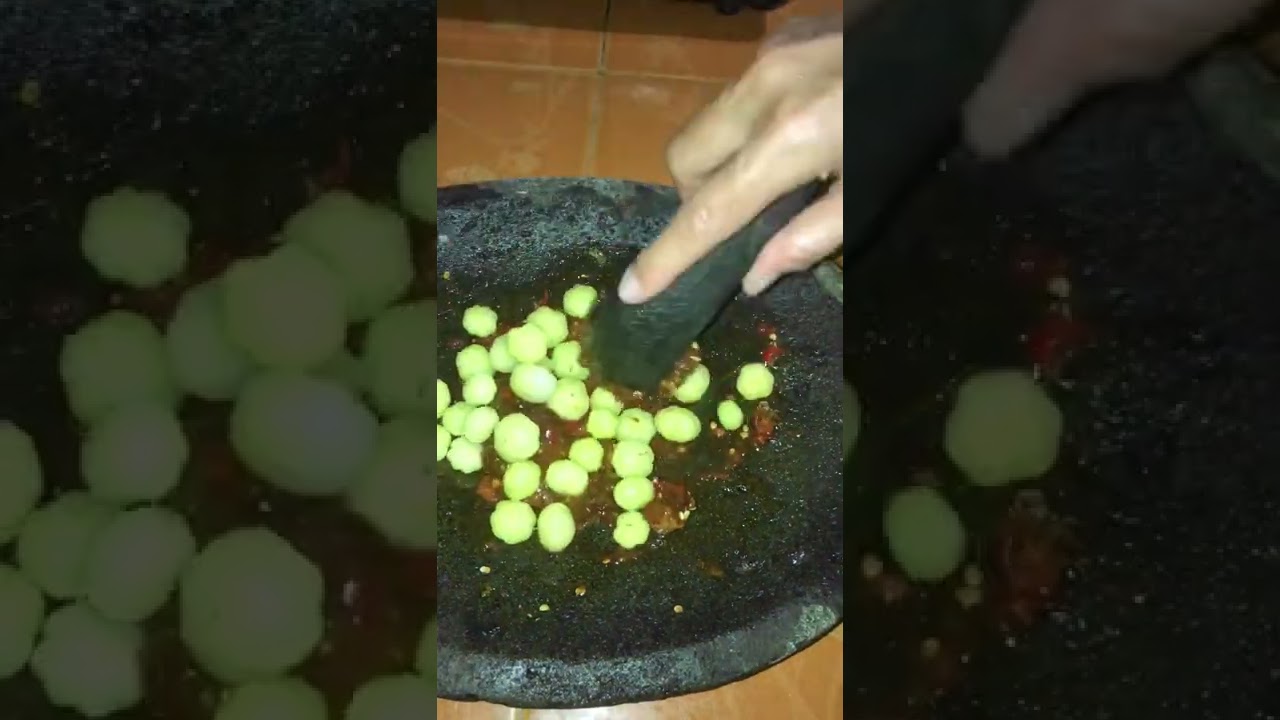 Ceremai di bikin rujak seger banget! #cerme #rujak #petis