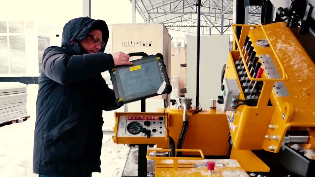 Видео Orteco HD Pro 1200j с автономным вождением по снегу