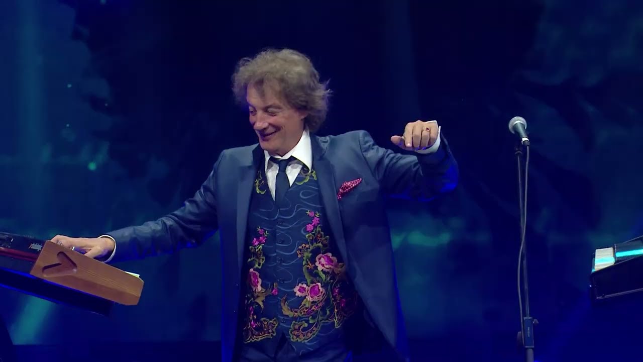 CROATIAN RHAPSODY - TONCHI - TONCI HULJIC & ORCHESTRA (Stage Performance)