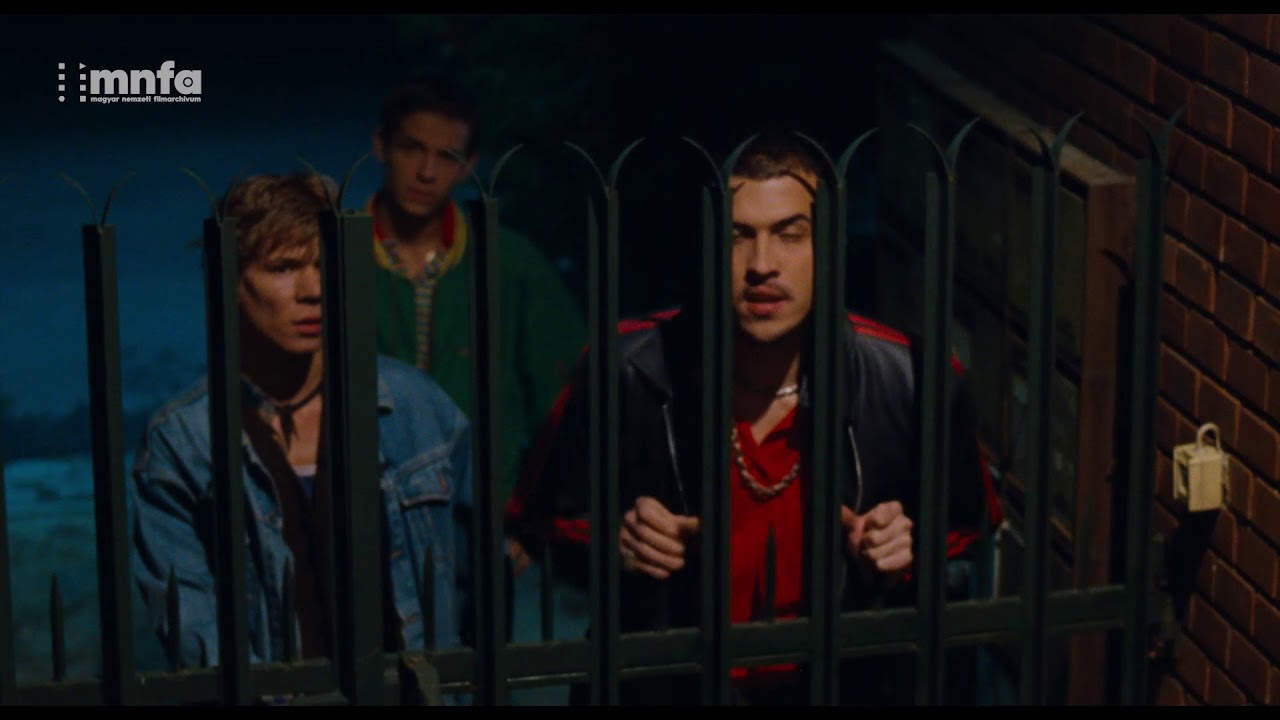 Moszkva tér (Török Ferenc, 2001, részlet)